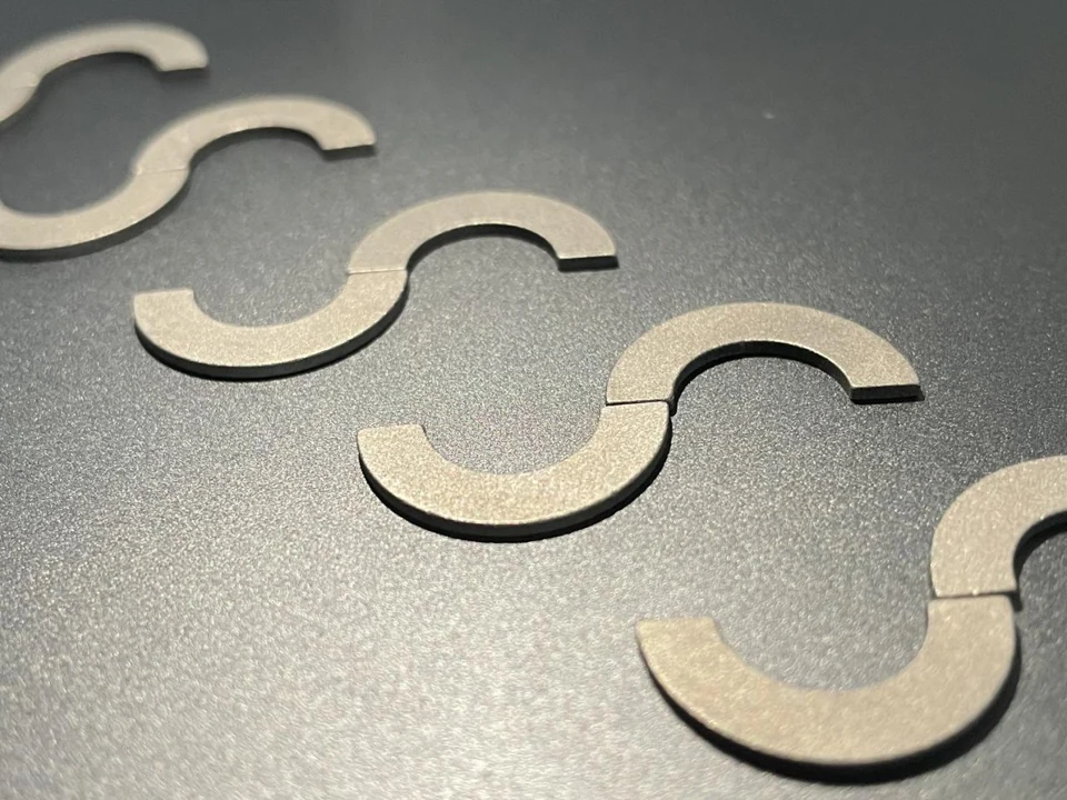 Hangda open-ring profiles